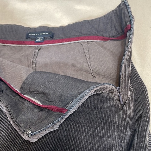 Banana Republic Charcoal Grey Stretch Corduroy Skirt with Pockets - Picture 7 of 10